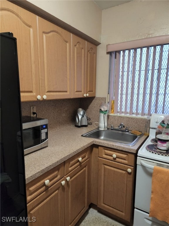 364 SW 11th St, Miami, FL 33130 - photo 28