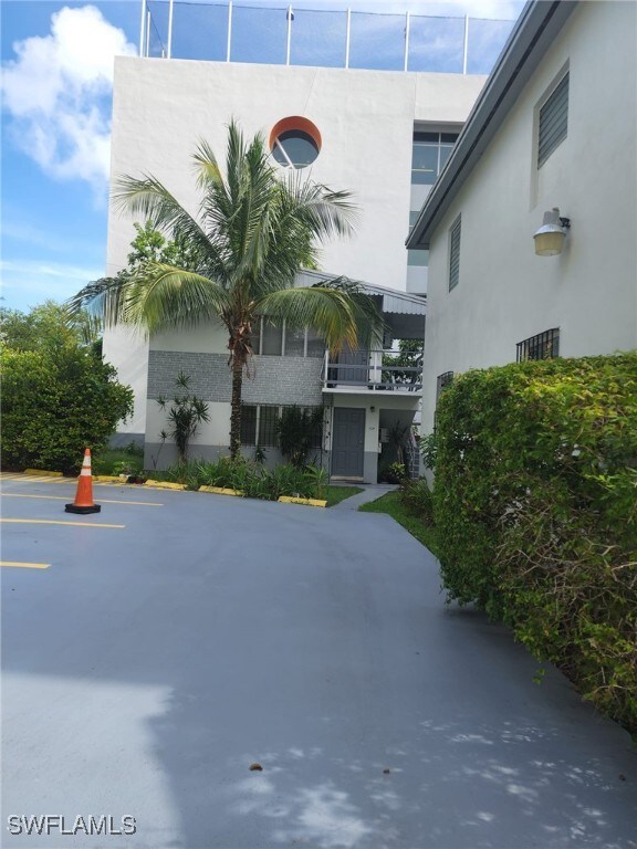 364 SW 11th St, Miami, FL 33130 - photo 18