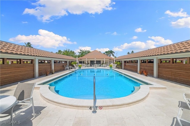 2600 Gulf Shore Blvd N Unit 54, Naples, FL 34103 - view of community pool