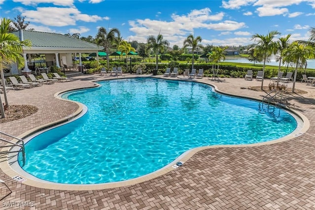 3659 Rollingwater Way N, Fort Myers, FL 33917 - community pool with a patio