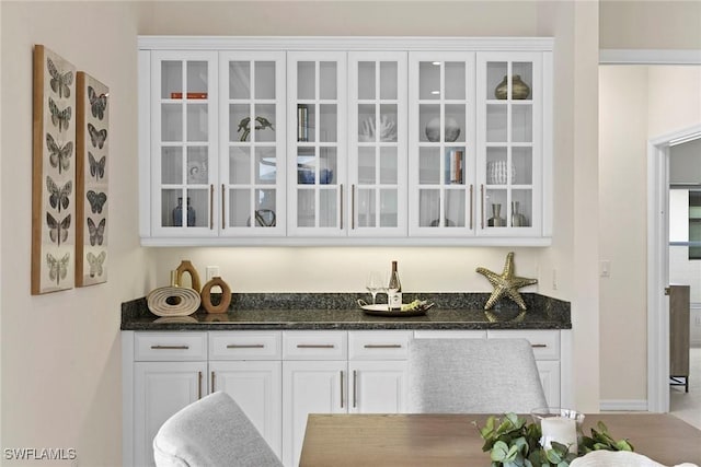 173 Gulfport Ct, Marco Island, FL 34145 - view of indoor bar
