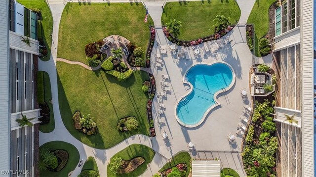 3200 Gulf Shore Blvd N Unit 403, Naples, FL 34103 - bird's eye view of a pool area
