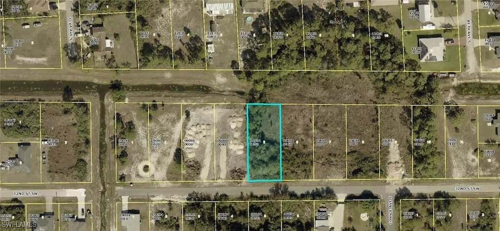 2606 32nd St SW, Lehigh Acres, FL 33976