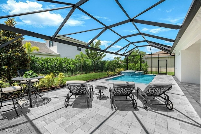 28086 Captiva Shell Loop, Bonita Springs, FL 34135 - view of swimming pool featuring a patio, a lanai, and a pool with connected hot tub
