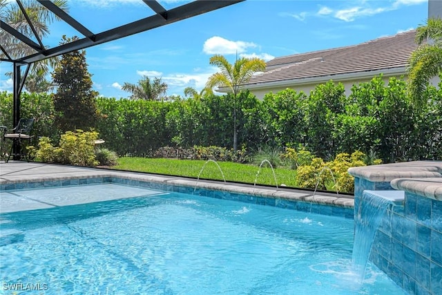 28086 Captiva Shell Loop, Bonita Springs, FL 34135 - swimming pool featuring a lanai