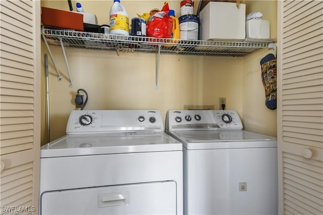 17260 Eagle Trce Unit 10, Fort Myers, FL 33908 - washroom with independent washer and dryer