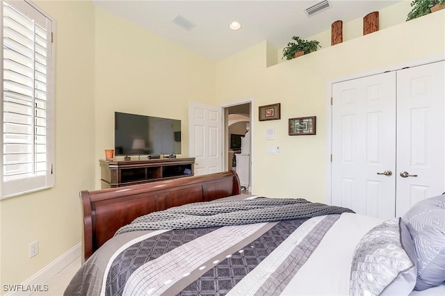 3181 Bramble Cove Ct, Fort Myers, FL 33905 - bedroom with arched walkways, a closet, and recessed lighting