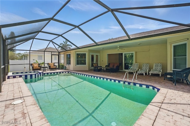 3604 Sudbury Ln, Bonita Springs, FL 34134 - view of swimming pool with a pool with connected hot tub, a patio area, a ceiling fan, and an outdoor hangout area