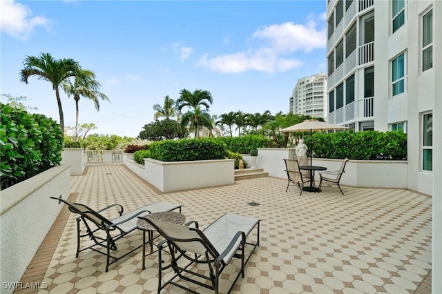 325 Dunes Blvd Unit T2, Naples, FL 34110 - photo 1