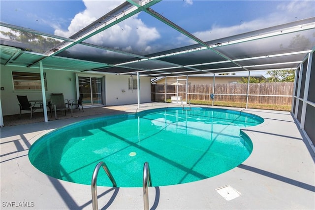 1644 N Hermitage Rd, Fort Myers, FL 33919 - view of swimming pool featuring a patio area and a lanai
