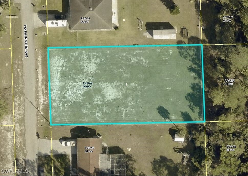 2606 35th St SW, Lehigh Acres, FL 33976