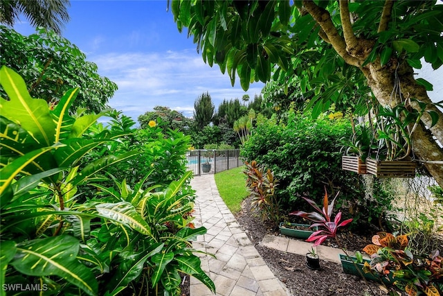 3030 Binnacle Dr Unit 206, Naples, FL 34103 - view of yard