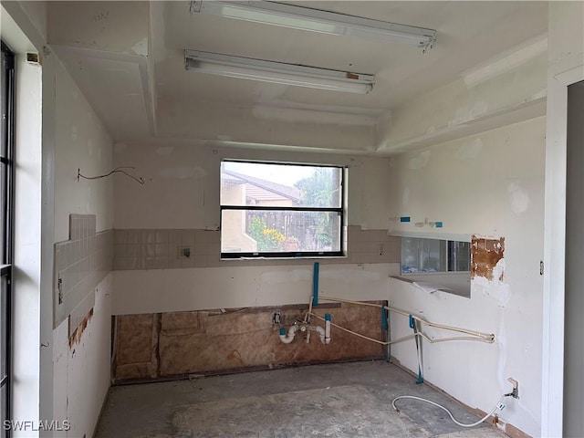 632 SE 12th Ct Unit 12, Cape Coral, FL 33990 - kitchen with concrete flooring
