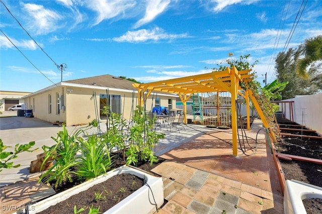 4326 SW 9th Ave, Cape Coral, FL 33914 - fenced backyard featuring a patio