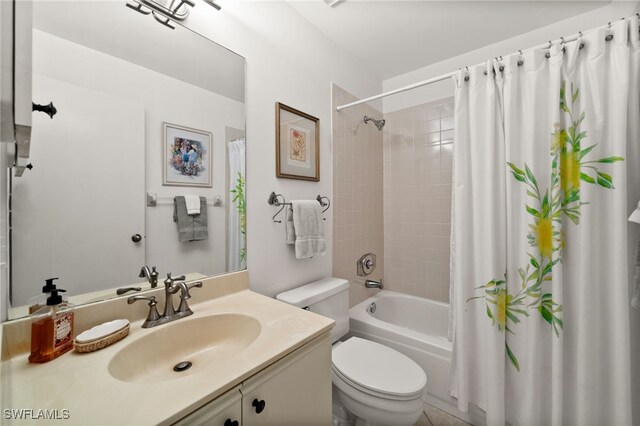 1190 Yesica Ann Cir Unit B205, Naples, FL 34110 - full bath with vanity and shower / bath combination with curtain