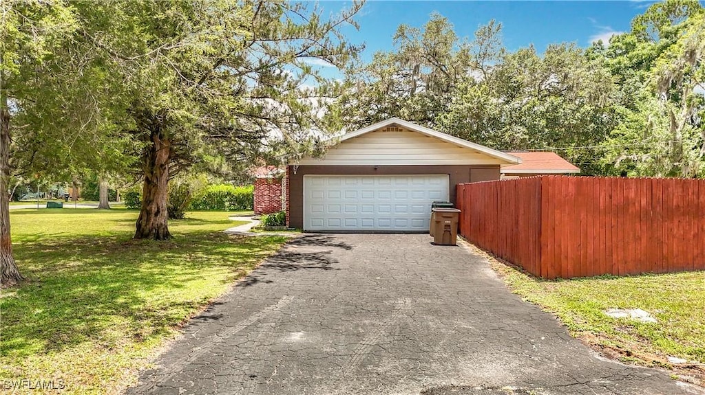 2510 SW 34th Ave, Ocala, FL 34474 - garage featuring driveway