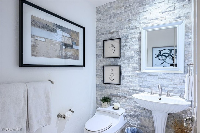 133 Colonade Cir, Naples, FL 34103 - half bathroom with toilet