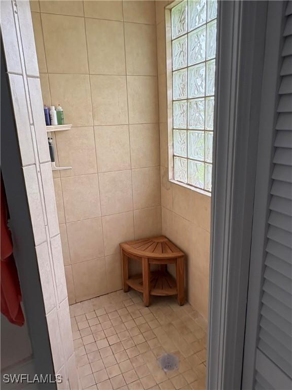 1118 Grove Dr, Naples, FL 34120 - view of bathroom