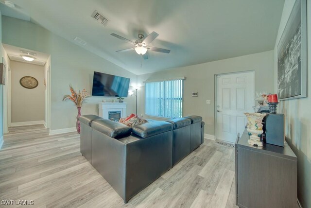 520 Wilmington Pkwy, Cape Coral, FL 33993 - photo 11