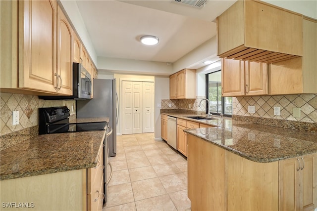 6120 English Oaks Ln, Naples, FL 34119 - photo 8
