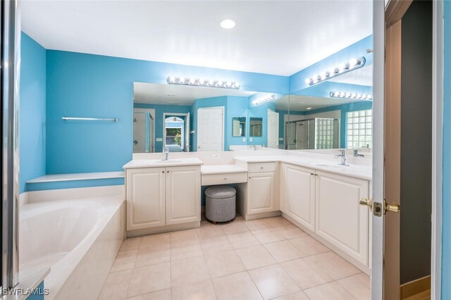 2430 Butterfly Palm Dr, Naples, FL 34119 - photo 14