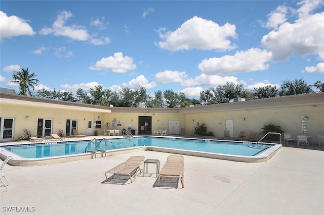 2079 Barkeley Ln Unit 8, Fort Myers, FL 33907 - photo 2