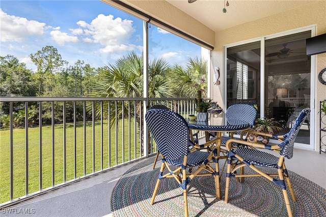 10530 Amiata Way Unit 201, Fort Myers, FL 33913 - sunroom featuring a ceiling fan