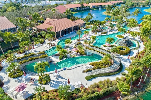 6810 Beach Resort Dr Unit 13, Naples, FL 34114 - bird's eye view of a pool