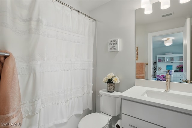 10415 Ventana Ln, Naples, FL 34120 - full bathroom featuring vanity and curtained shower