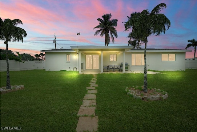 32 Fairview Blvd, Fort Myers Beach, FL 33931 - ranch-style house with stucco siding