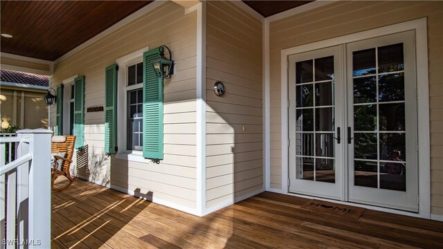 725 W Lake Dr, Naples, FL 34102 - photo 2