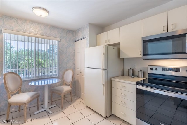 725 Saratoga Cir Unit A204, Naples, FL 34104 - photo 5