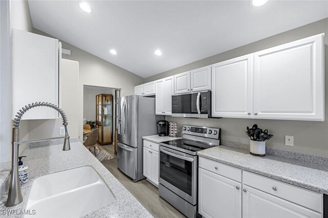 10061 Oakhurst Way, Fort Myers, FL 33913 - photo 10