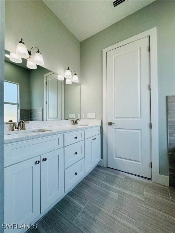 1062 Jay Ct, Labelle, FL 33935 - bathroom with double vanity