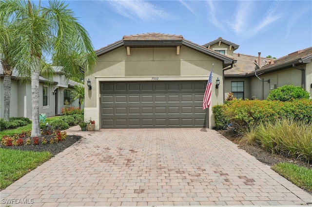 7602 Jacaranda Ln, Naples, FL 34114 - photo 3