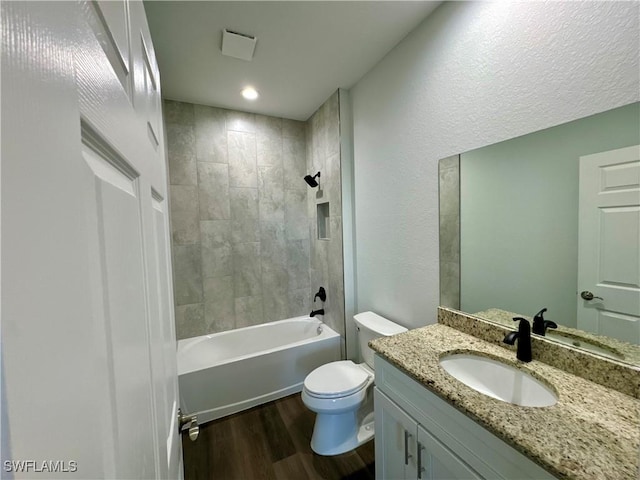 538 David Cir, Labelle, FL 33935 - full bathroom with wood finished floors, toilet, vanity, and shower / bathtub combination