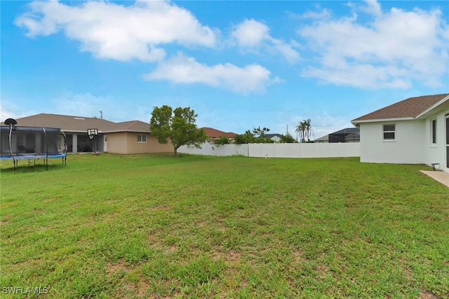2223 SW 16th Ter, Cape Coral, FL 33991 - view of yard featuring a trampoline