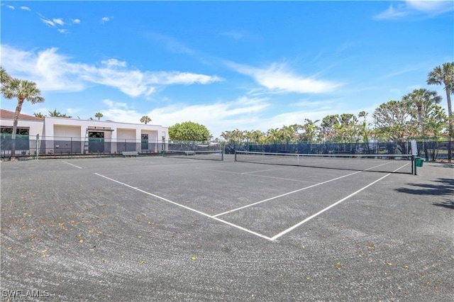 2301 Gulf Shore Blvd N Unit 114, Naples, FL 34103 - view of tennis court