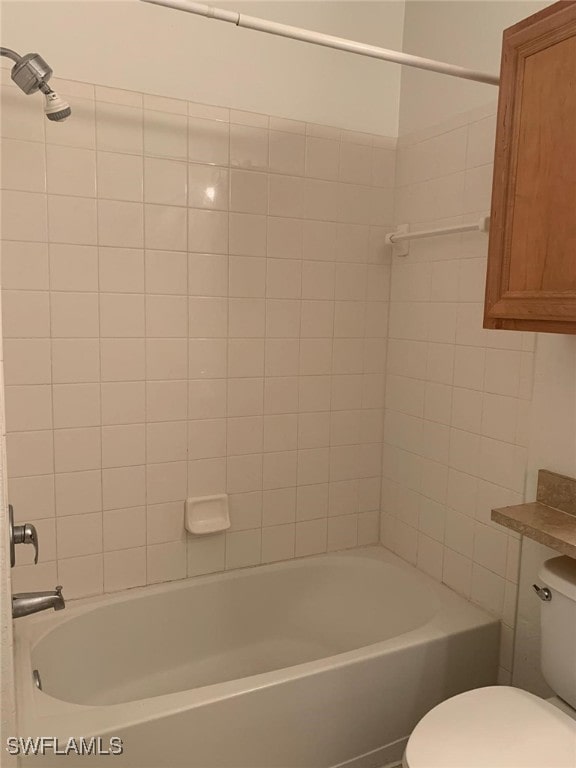 6169 Metrowest Blvd Unit 104, Orlando, FL 32835 - bathroom with toilet and shower / tub combination