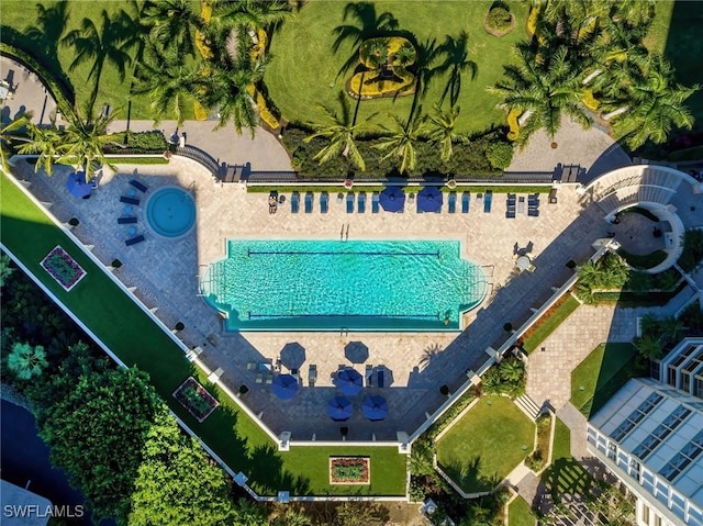 4021 Gulf Shore Blvd N Unit V-16, Naples, FL 34103 - photo 3