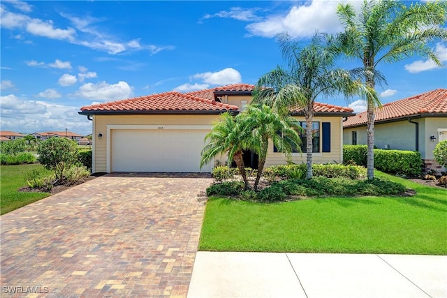 1555 Santiago Cir, Naples, FL 34113 - photo 2