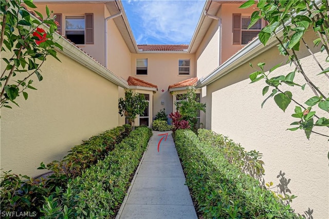 240 Robin Hood Cir Unit 102, Naples, FL 34104 - photo 2