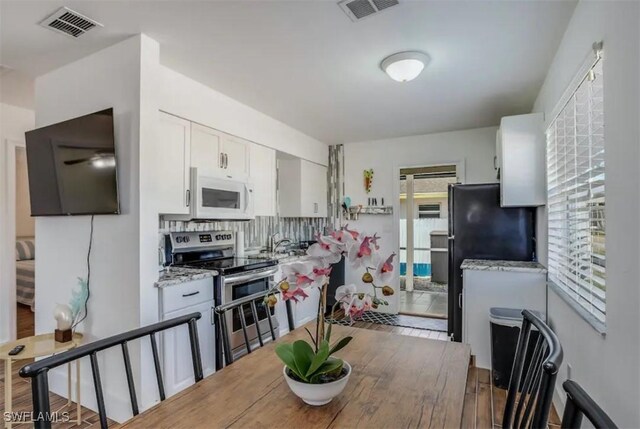 1780 Smugglers Cv, Naples, FL 34112 - photo 4