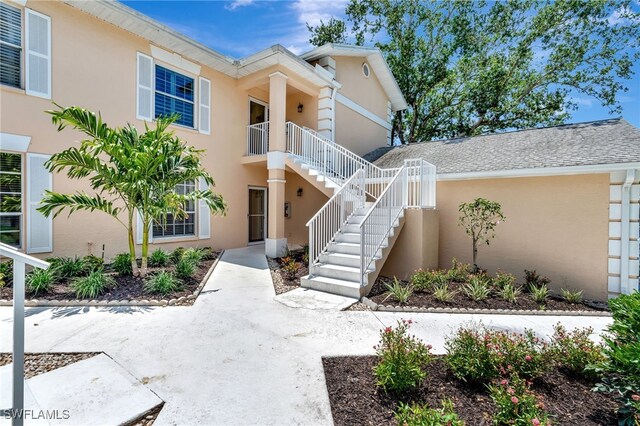 737 Wiggins Lake Dr Unit 102, Naples, FL 34110 - photo 3