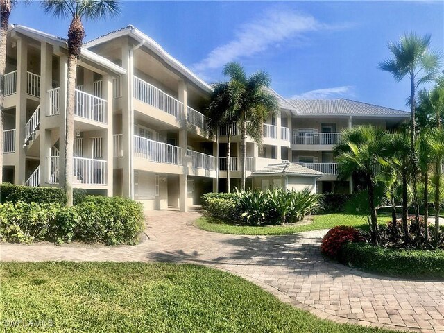 218 Sugar Pine Ln Unit 218, Naples, FL 34108 - photo 1