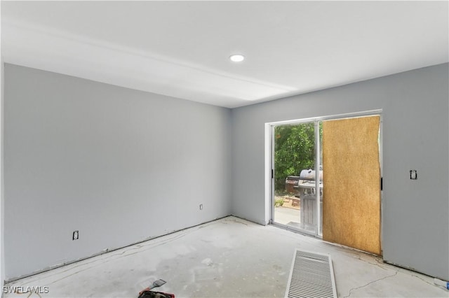 1423 SE 24th Ave, Cape Coral, FL 33990 - unfurnished room with recessed lighting