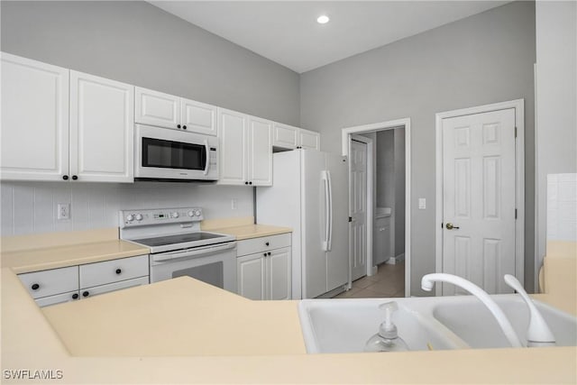 2272 Island Cove Cir, Naples, FL 34109 - photo 16