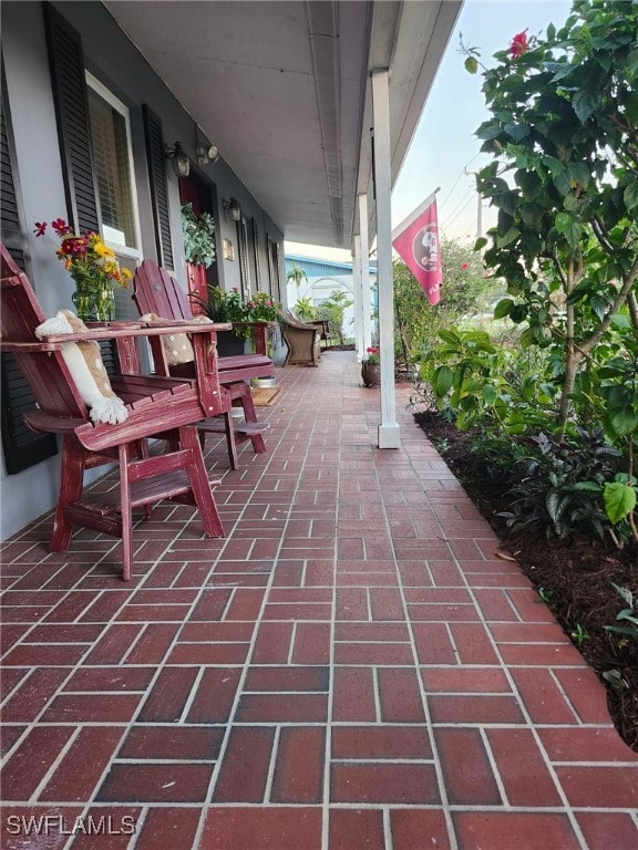 1605 Oakley Ave, Fort Myers, FL 33901 - photo 7