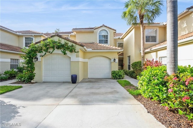 74 Silver Oaks Cir Unit 9-202, Naples, FL 34119 - photo 1