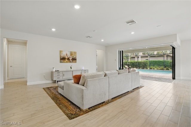 12905 Hadley Ct, Fort Myers, FL 33913 - photo 4
